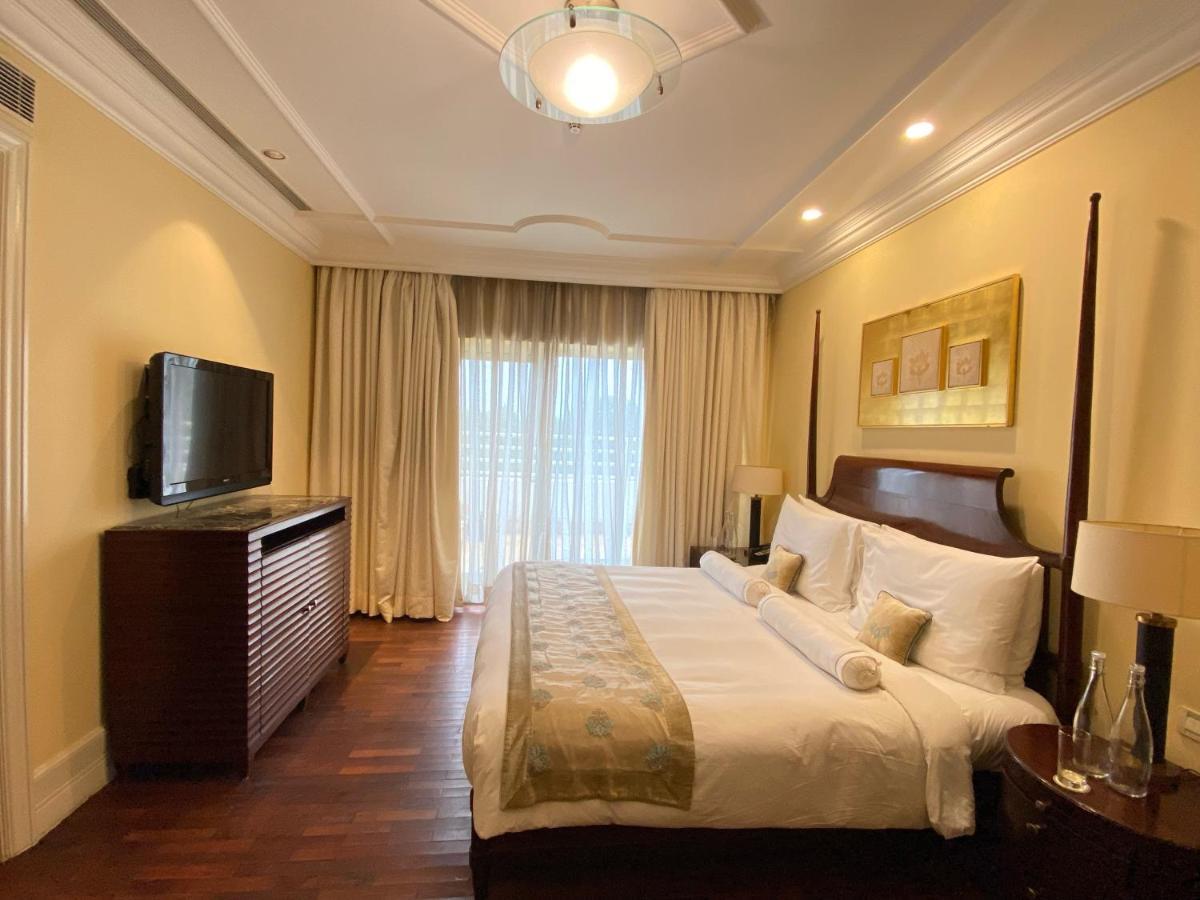 Hotel The Claridges Neu-Delhi Exterior foto A bedroom at the Taj Bengal