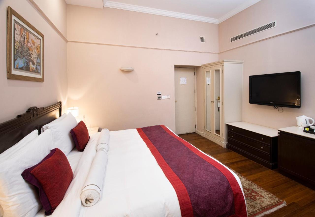 Hotel The Claridges Neu-Delhi Exterior foto A room at the hotel