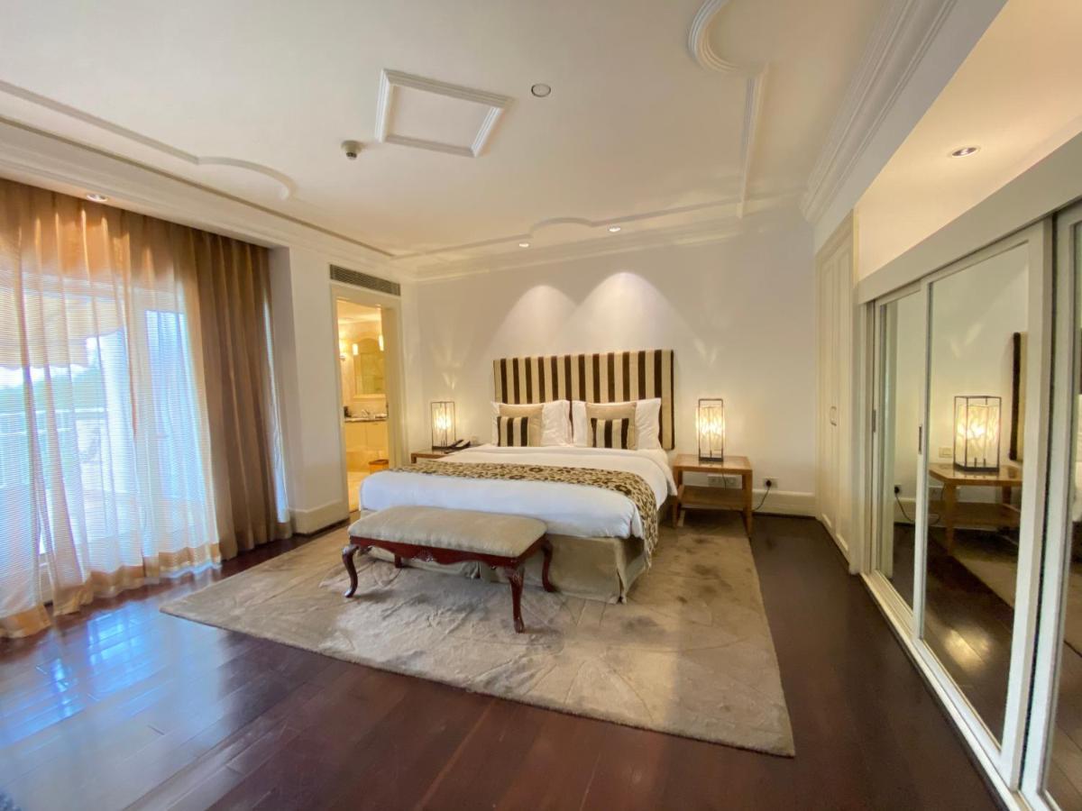 Hotel The Claridges Neu-Delhi Exterior foto A bedroom at the Taj Bengal