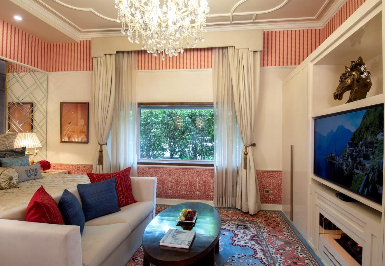 Hotel The Claridges Neu-Delhi Exterior foto A living room at the Taj Mahal Palace