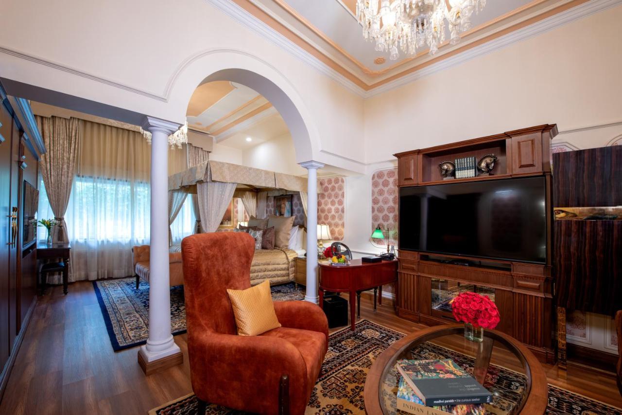 Hotel The Claridges Neu-Delhi Exterior foto A suite at the Imperial