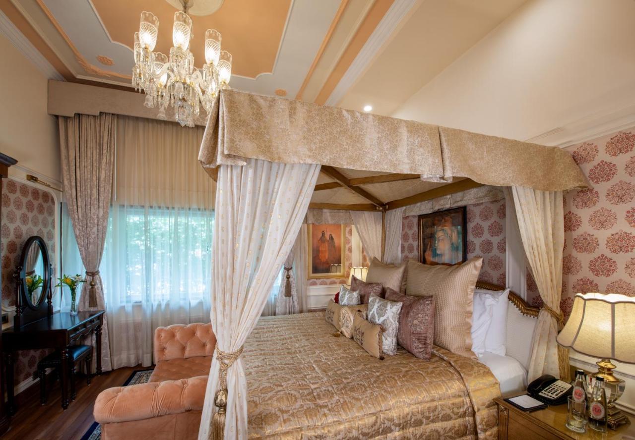 Hotel The Claridges Neu-Delhi Exterior foto A bedroom at the Imperial Hotel